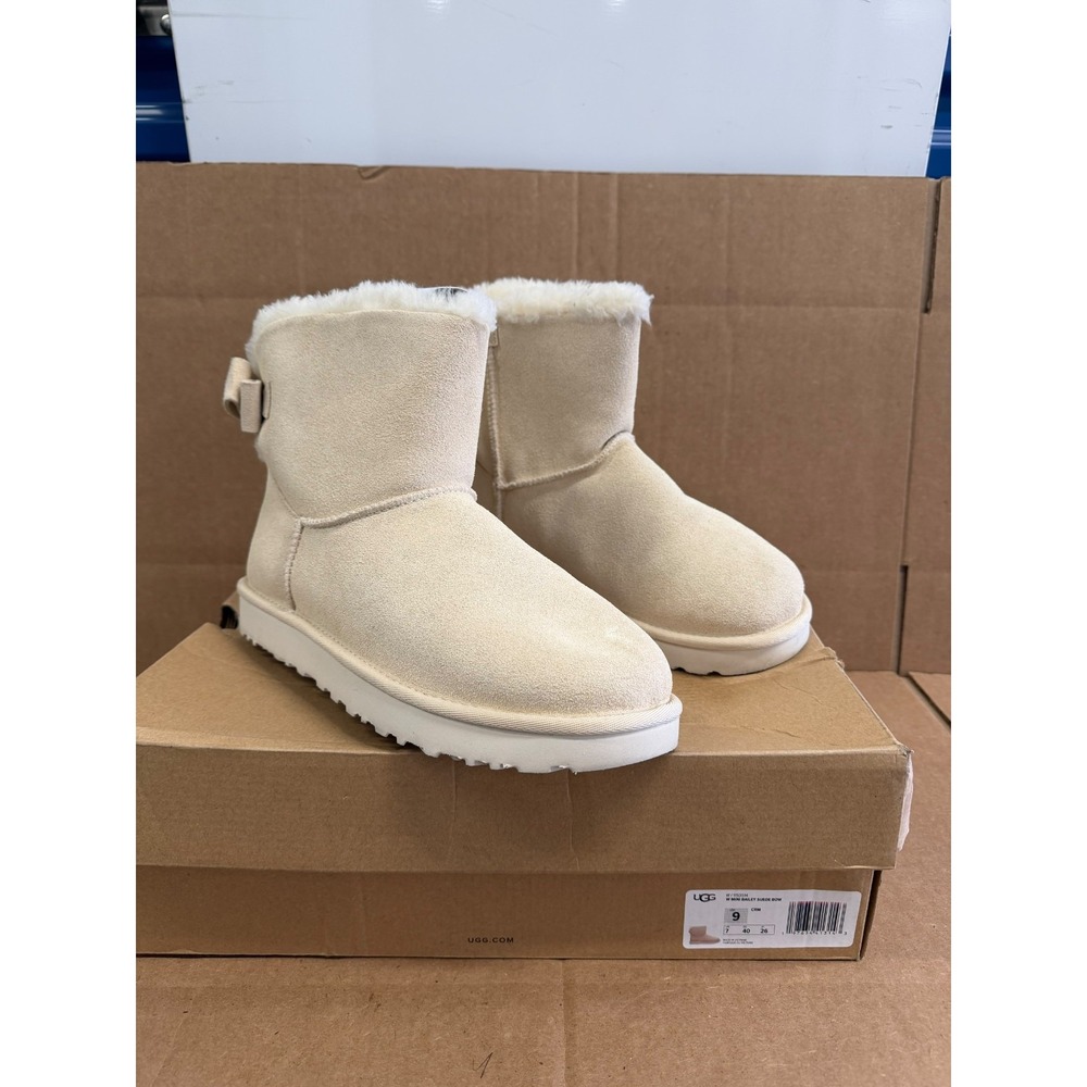 UGG Mini Bailey Bow Sheepskin Suede Boots Cream Womens Size 9 US / 40 EU